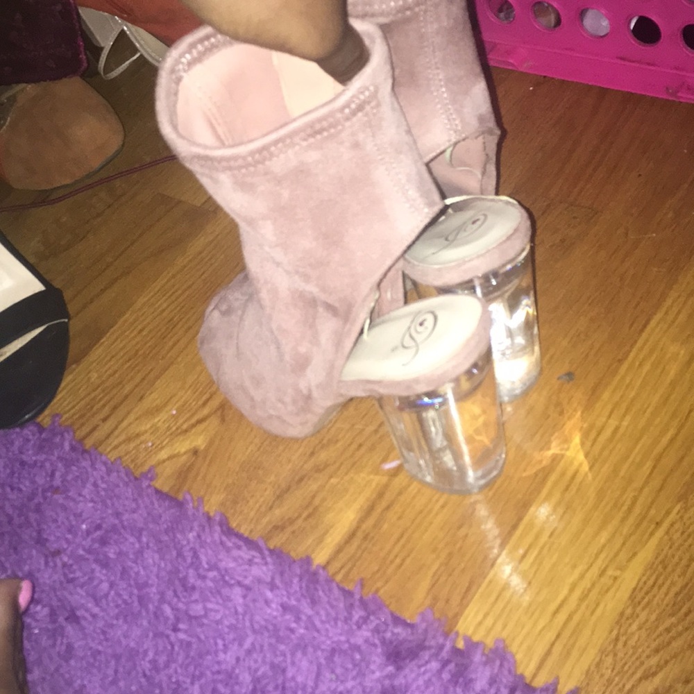 Shoes - Picture 2 of 2